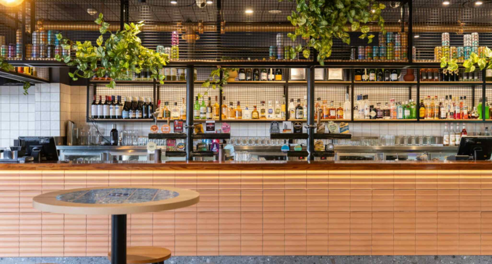 Henley's Bar & Kitchen